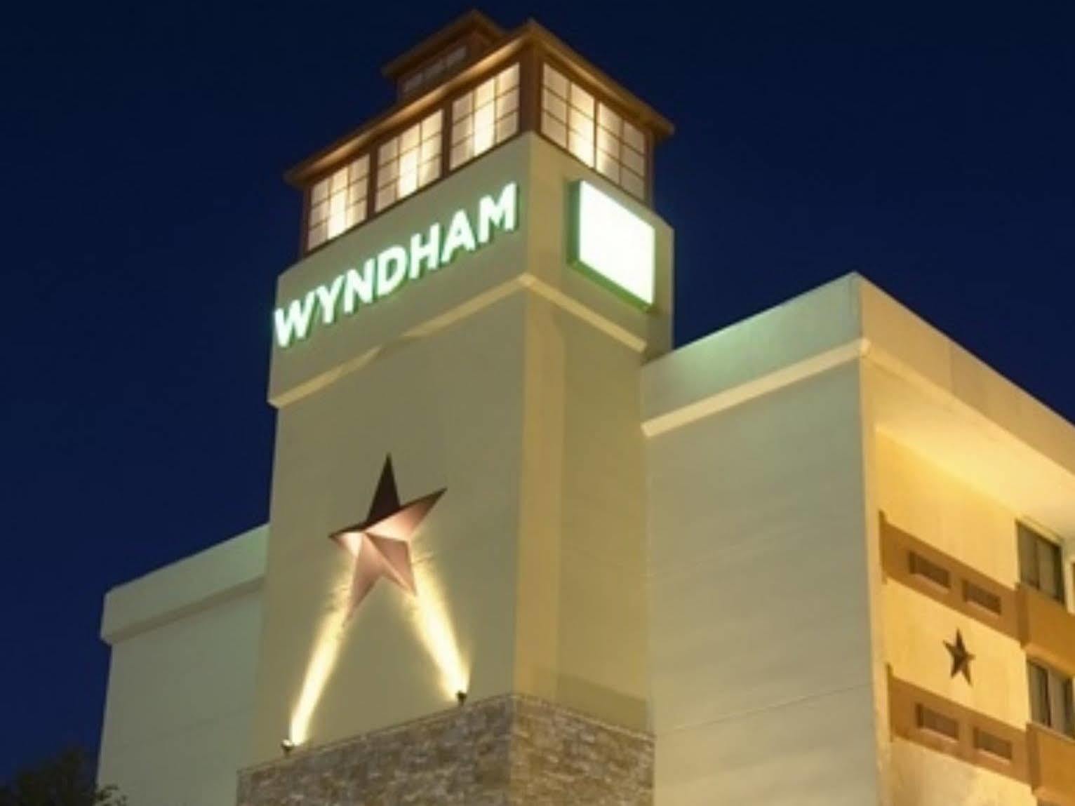 Wyndham Garden Hotel Austin Kültér fotó